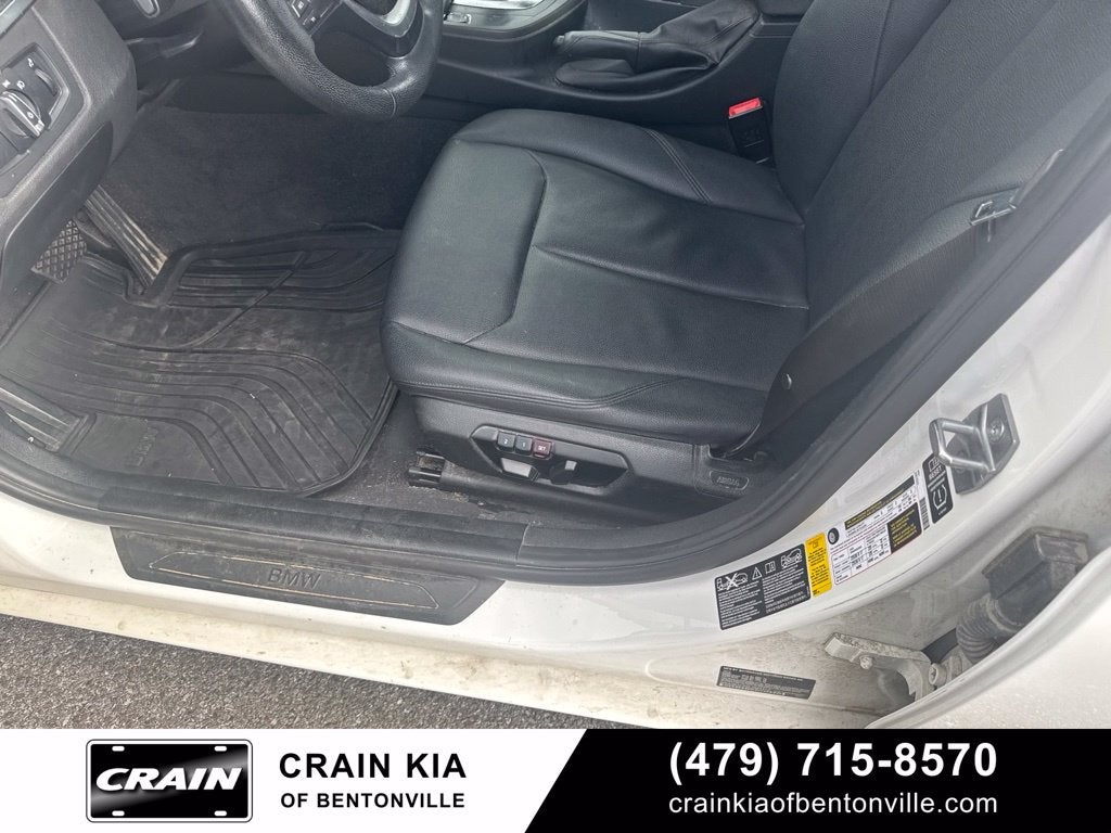 2015 BMW 3 Series 328i xDrive - AWD / SUNROOF