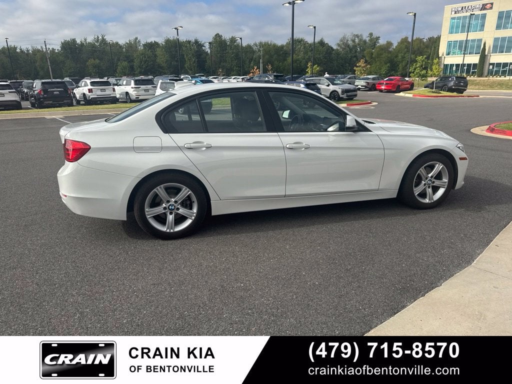 2015 BMW 3 Series 328i xDrive - AWD / SUNROOF