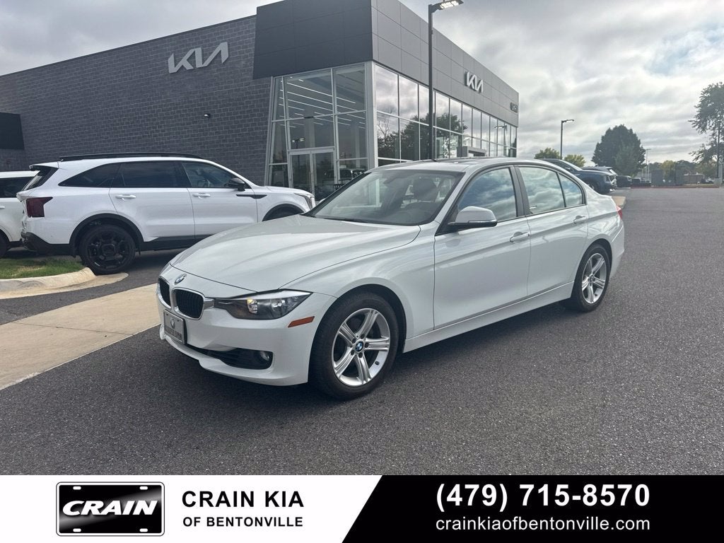 2015 BMW 3 Series 328i xDrive - AWD / SUNROOF