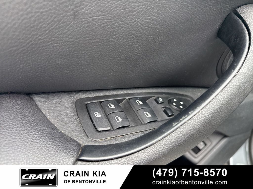 2017 BMW X1 sDrive28i - CLEAN CARFAX / PANORAMIC SUNROOF