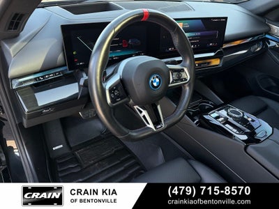 2024 BMW i5 M60 - AWD / PANORAMIC SUNROOF / CLEAN CARFAX
