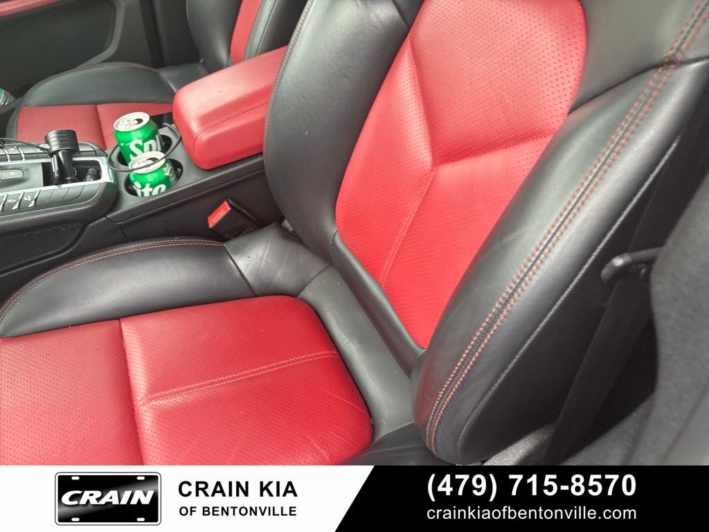 2021 Porsche Macan Base - AWD / PANORAMIC SUNROOF / CLEAN CARFAX