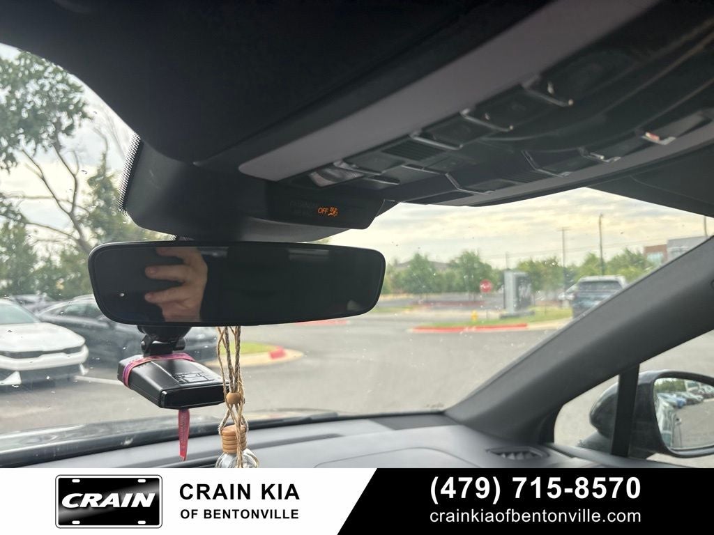 2021 Porsche Macan Base - AWD / PANORAMIC SUNROOF / CLEAN CARFAX