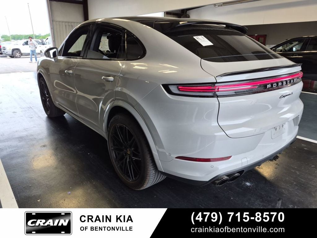 2024 Porsche Cayenne Coupe S - AWD / PANORAMIC SUNROOF / ONE OWNER