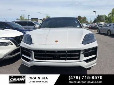 2024 Porsche Cayenne Coupe S - AWD / PANORAMIC SUNROOF / ONE OWNER