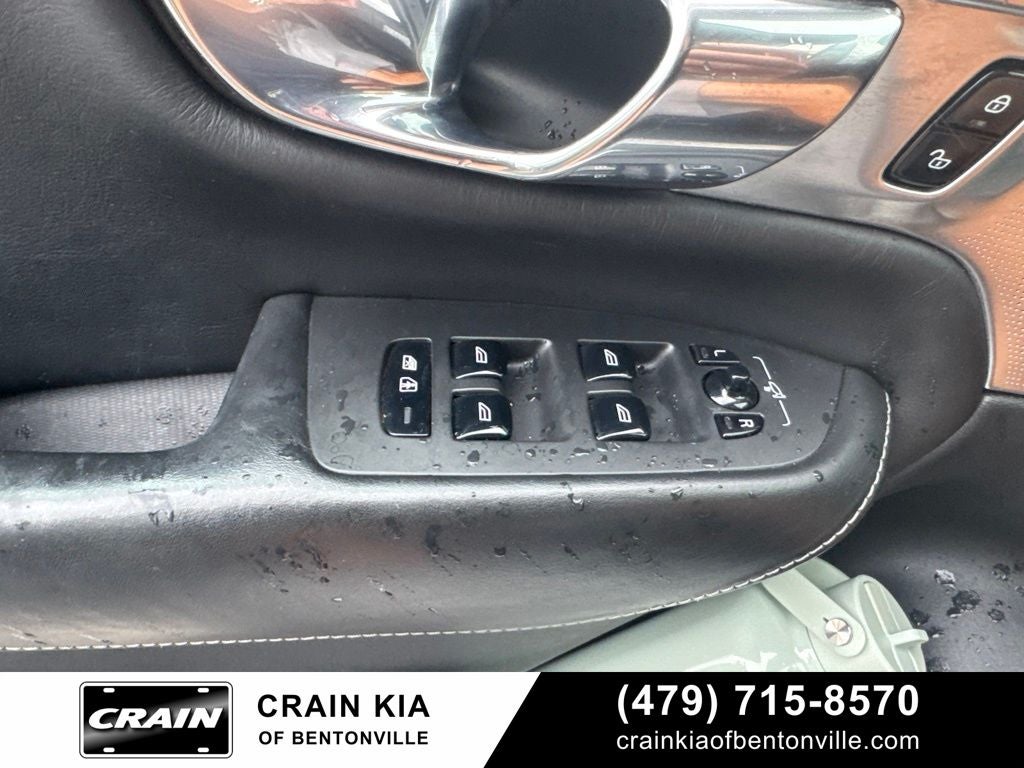 2019 Volvo XC90 T6 Inscription - AWD / PANORAMIC SUNROOF / CLEAN CARFAX