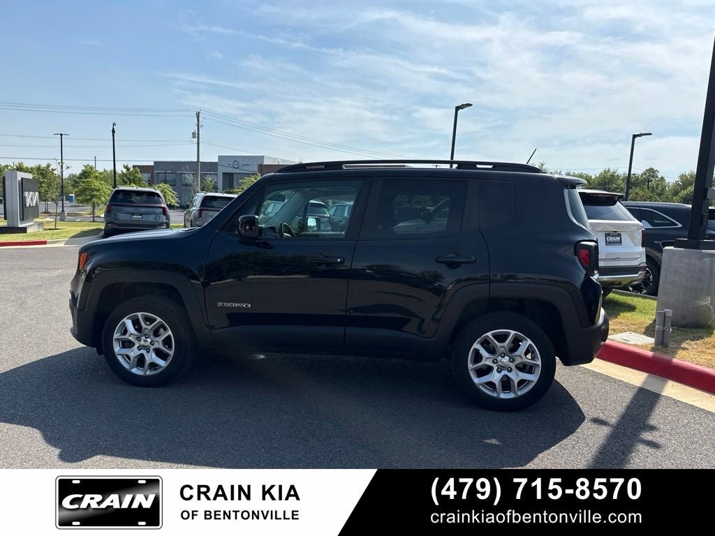 2017 Jeep Renegade Latitude - 4WD / CLEAN CARFAX / DUAL SUNROOF