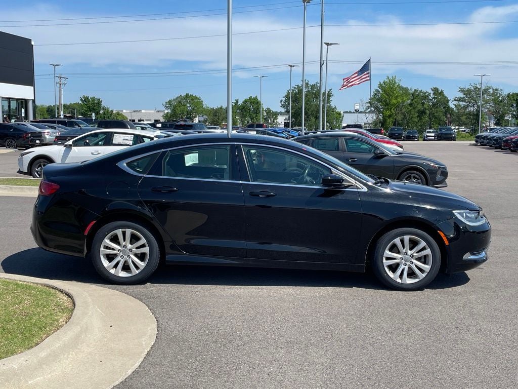 2015 Chrysler 200 Limited LOW PAYMENTS