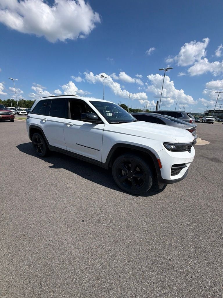 2023 Jeep Grand Cherokee Altitude X 4X4 / HEATED SEATS