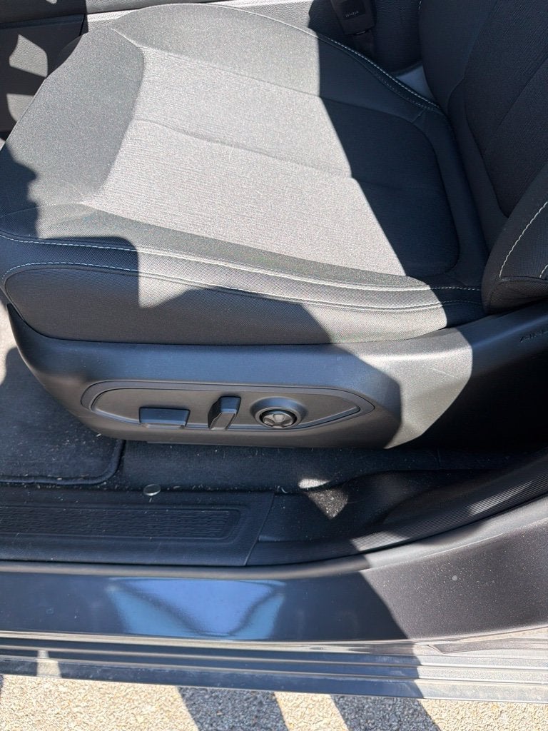 2026 Jeep Grand Cherokee Laredo 4X4