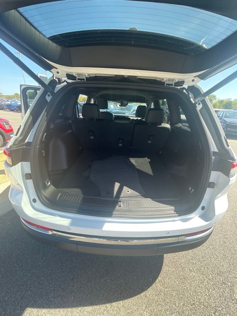 2025 Jeep Grand Cherokee Limited ONE OWNER / HEATED SEATS / NAV