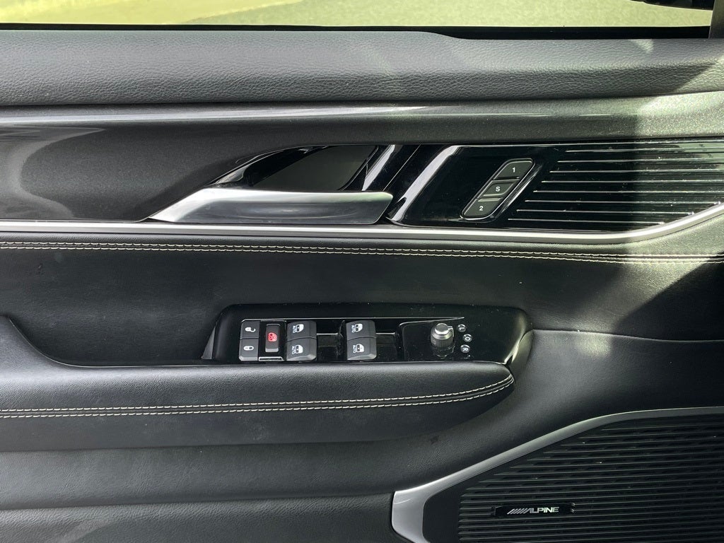 2023 Jeep Wagoneer Base 4X4 / NAV / HEATED SEATS