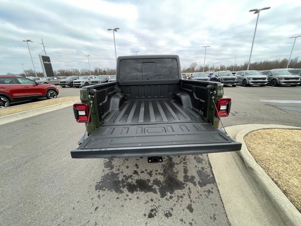 2022 Jeep Gladiator Overland 4X4 / NAV / CLEAN CARFAX