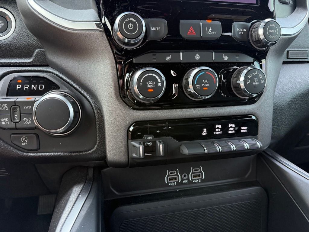 2026 RAM 1500 Big Horn/Lone Star 4X4 / HEATED SEATS / CLEAN CARFAX