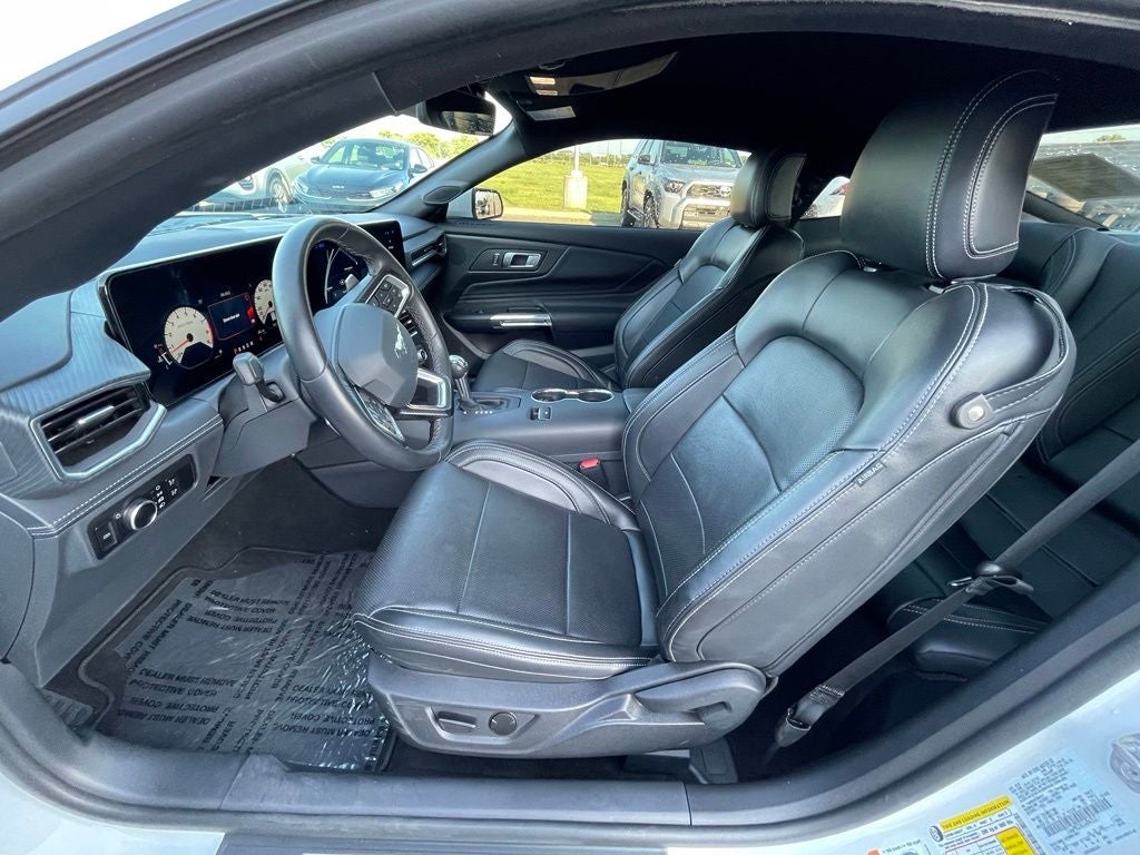 2025 Ford Mustang GT Premium HEATED SEATS / ONE OWNER / LEATHER / CLEAN CARFAX