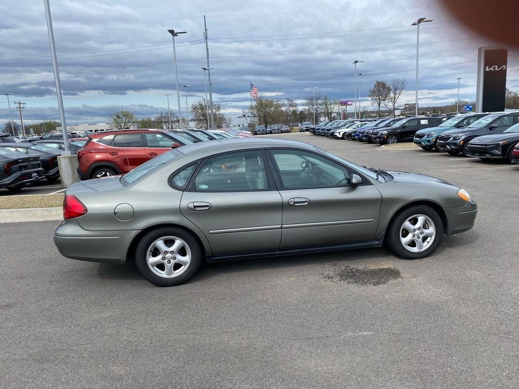 2003 Ford Taurus SES