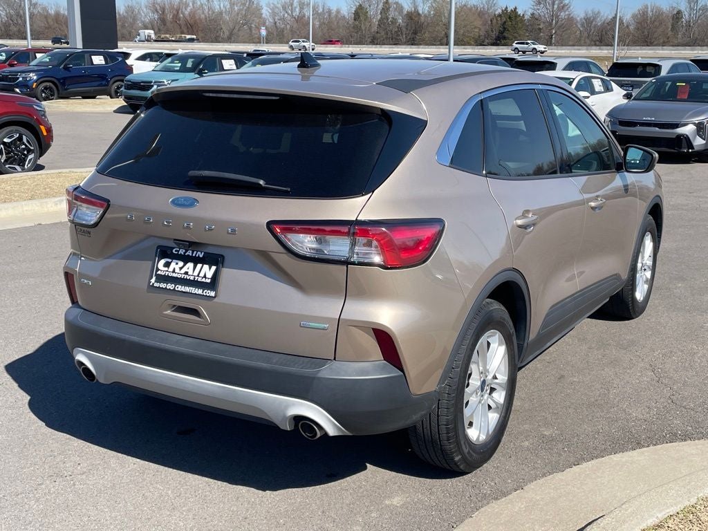 2020 Ford Escape SE