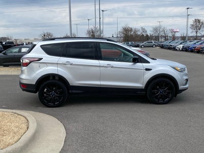 2017 Ford Escape SE FWD / DUAL ZONE AC