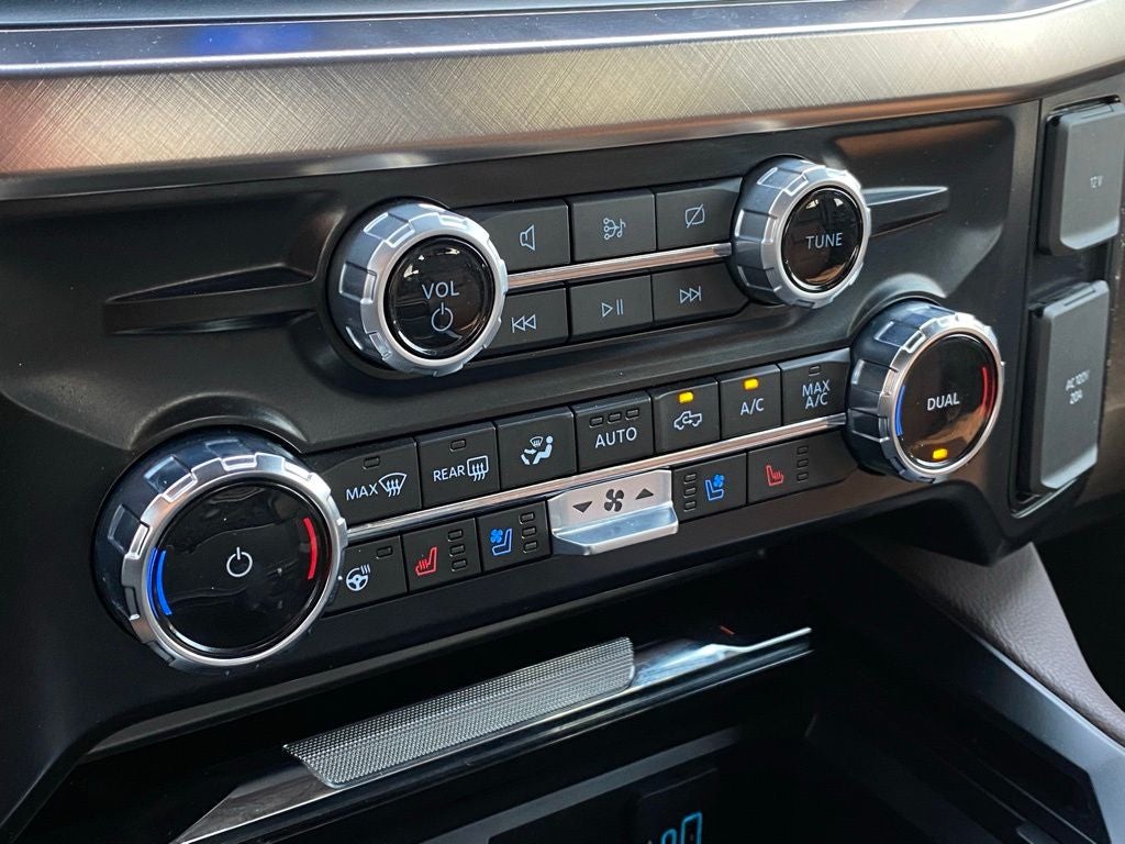 2024 Ford F-250SD King Ranch NAV / HEATED SEATS / 4X4