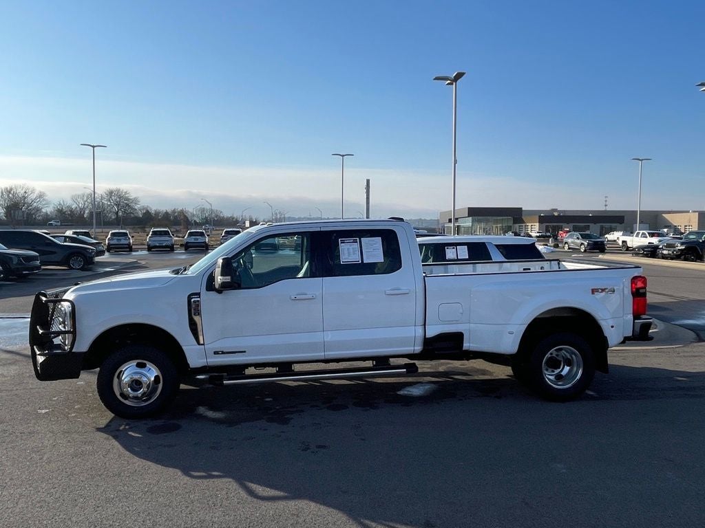 2024 Ford F-350SD Lariat 4X4 / NAV / HEATED SEATS