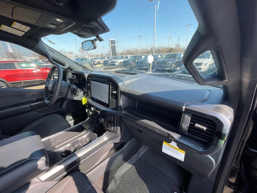 2024 Ford F-150 STX 4X4 / NAV / ONE OWNER