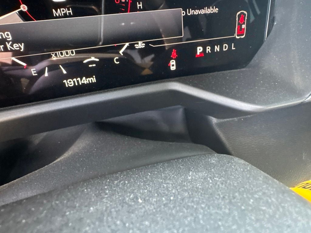 2026 GMC Acadia AT4 ONE OWNER / AWD / HEATED AND COOLED SEATS