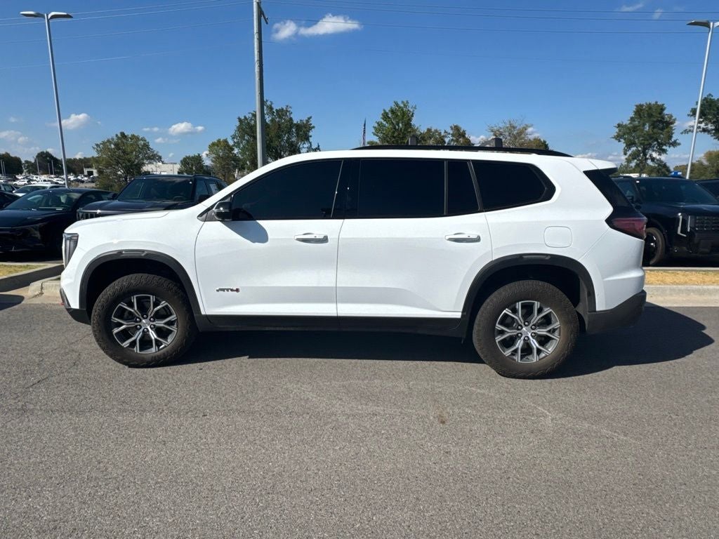 2026 GMC Acadia AT4 ONE OWNER / AWD / HEATED AND COOLED SEATS
