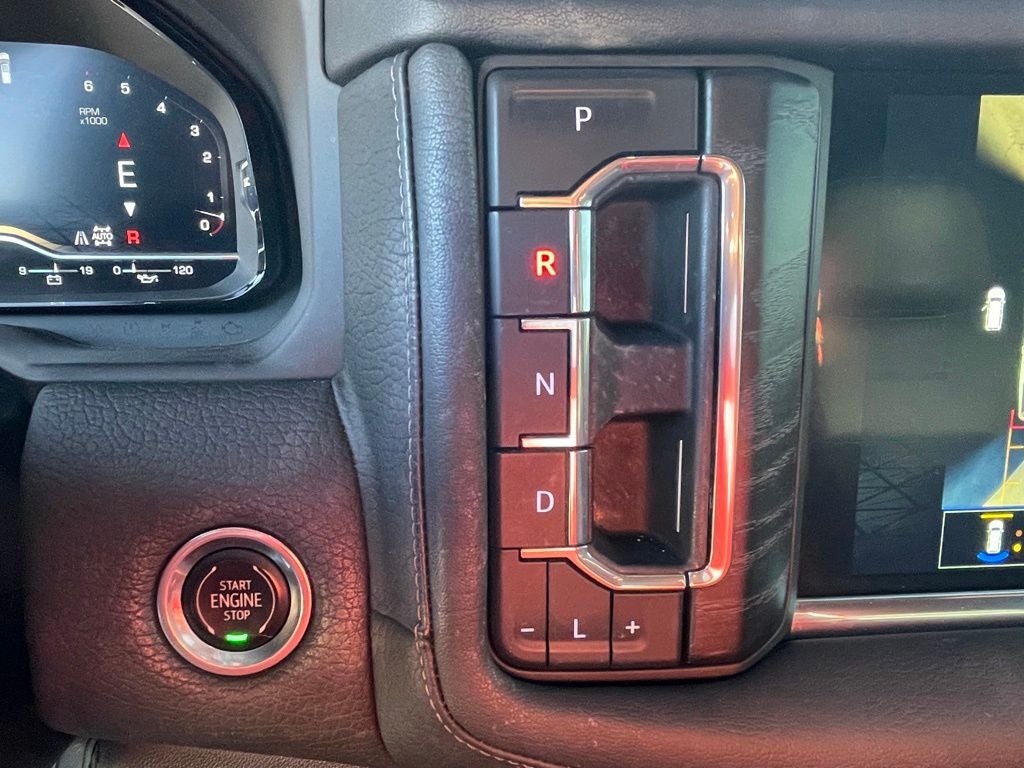 2022 GMC Yukon Denali 4X4 / NAV / HEATED SEATS