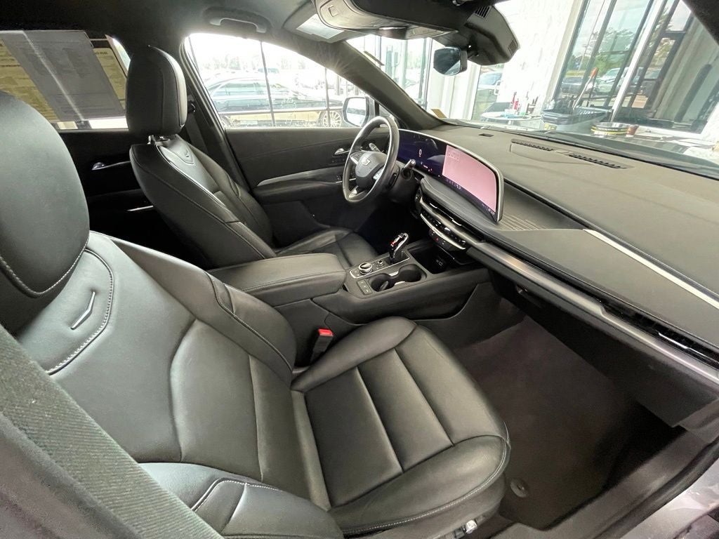 2024 Cadillac XT4 Premium Luxury