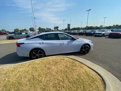 2025 Nissan Altima 2.5 SR ONE OWNER / POWER DRIVERS SEAT / BLIND SPOT