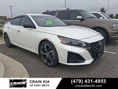 2023 Nissan Altima 2.5 SR MOONROOF / HEATED SEATS