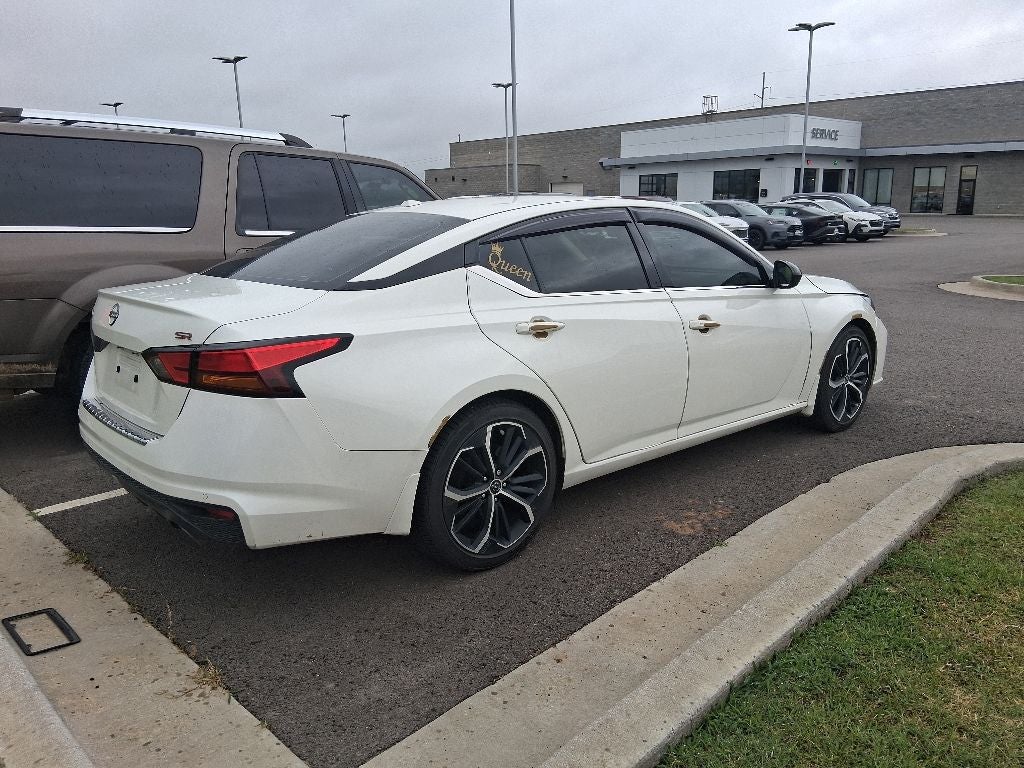 2023 Nissan Altima 2.5 SR MOONROOF / HEATED SEATS