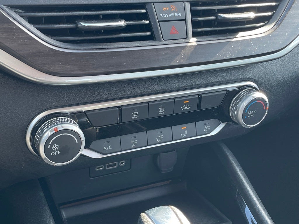 2024 Nissan Altima 2.5 SV ONE OWNER