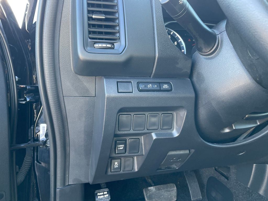 2023 Nissan Frontier S RWD / CLEAN CARFAX