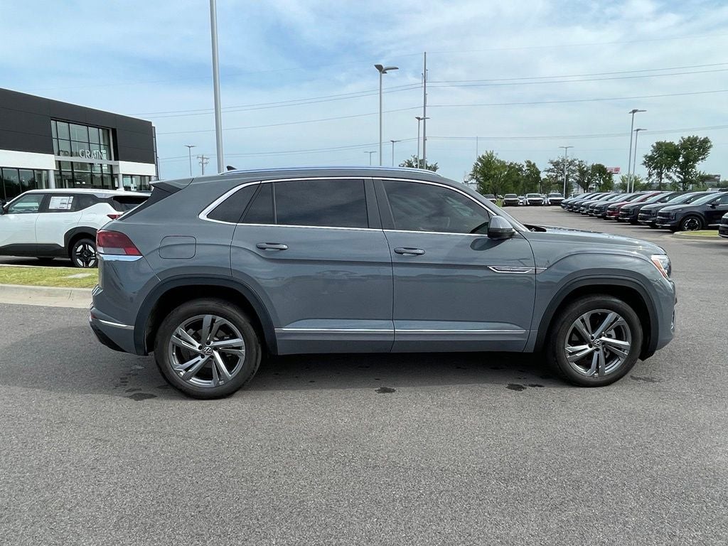 2024 Volkswagen Atlas Cross Sport 2.0T SEL R-Line