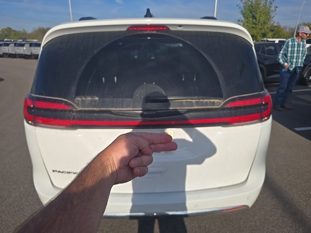 2024 Chrysler Pacifica Touring L HEATED SEATS / LEATHER / 3RD ROW