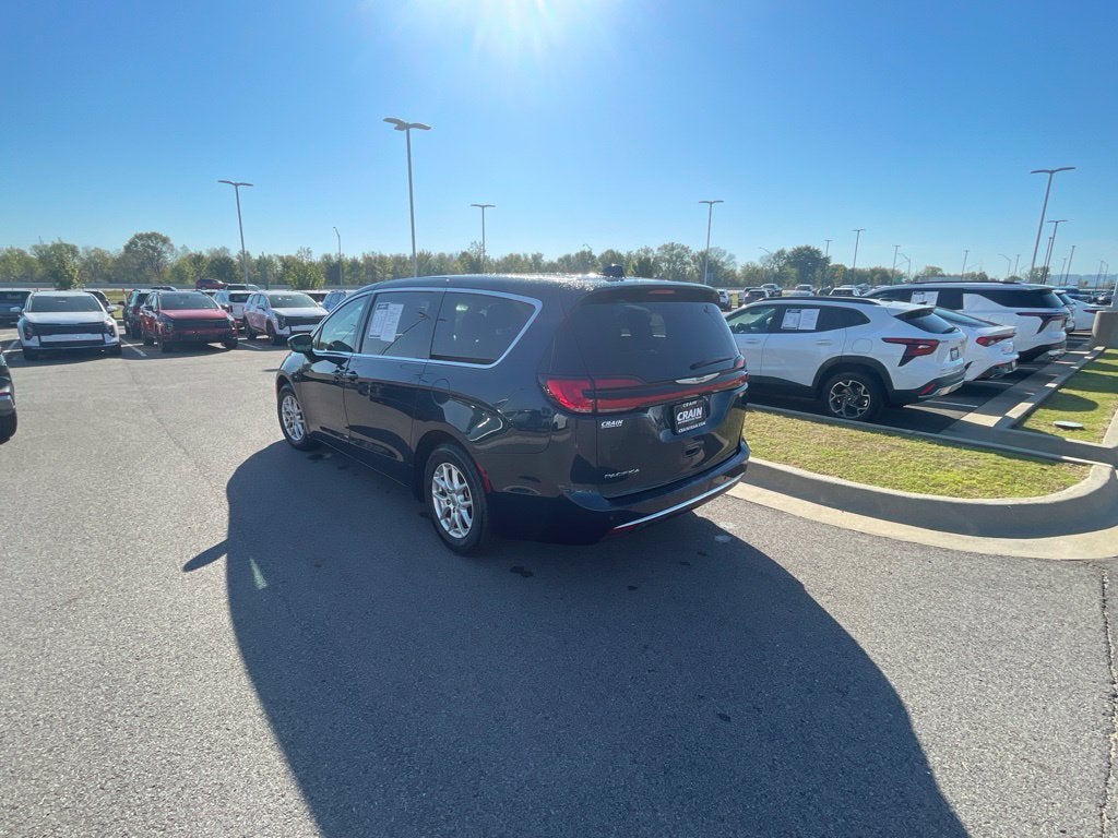 2023 Chrysler Pacifica Touring L HEATED SEATS / POWER DRIVERS SEAT