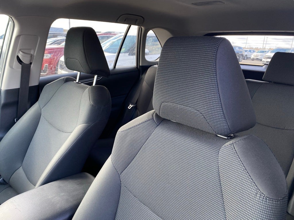 2024 Toyota RAV4 LE ONE OWNER / AWD