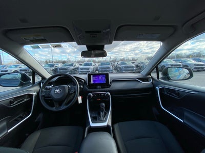 2024 Toyota RAV4 LE ONE OWNER / AWD