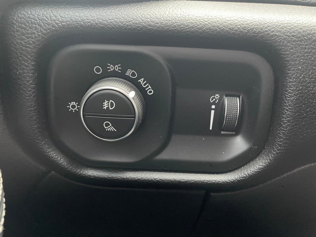 2024 RAM 2500 Big Horn 4X4 / CLEAN CARFAX /