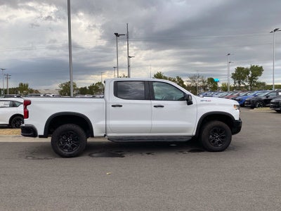 2024 Chevrolet Silverado 1500 ZR2 ONE OWNER / 4X4 / HEATED AND COOLED SEATS
