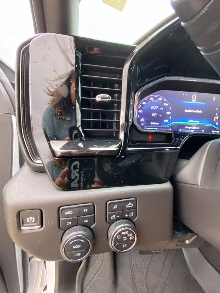 2024 Chevrolet Silverado 1500 ZR2 ONE OWNER / 4X4 / HEATED AND COOLED SEATS