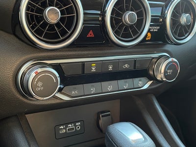 2022 Nissan Sentra SV ONE OWNER / CLEAN CARFAX