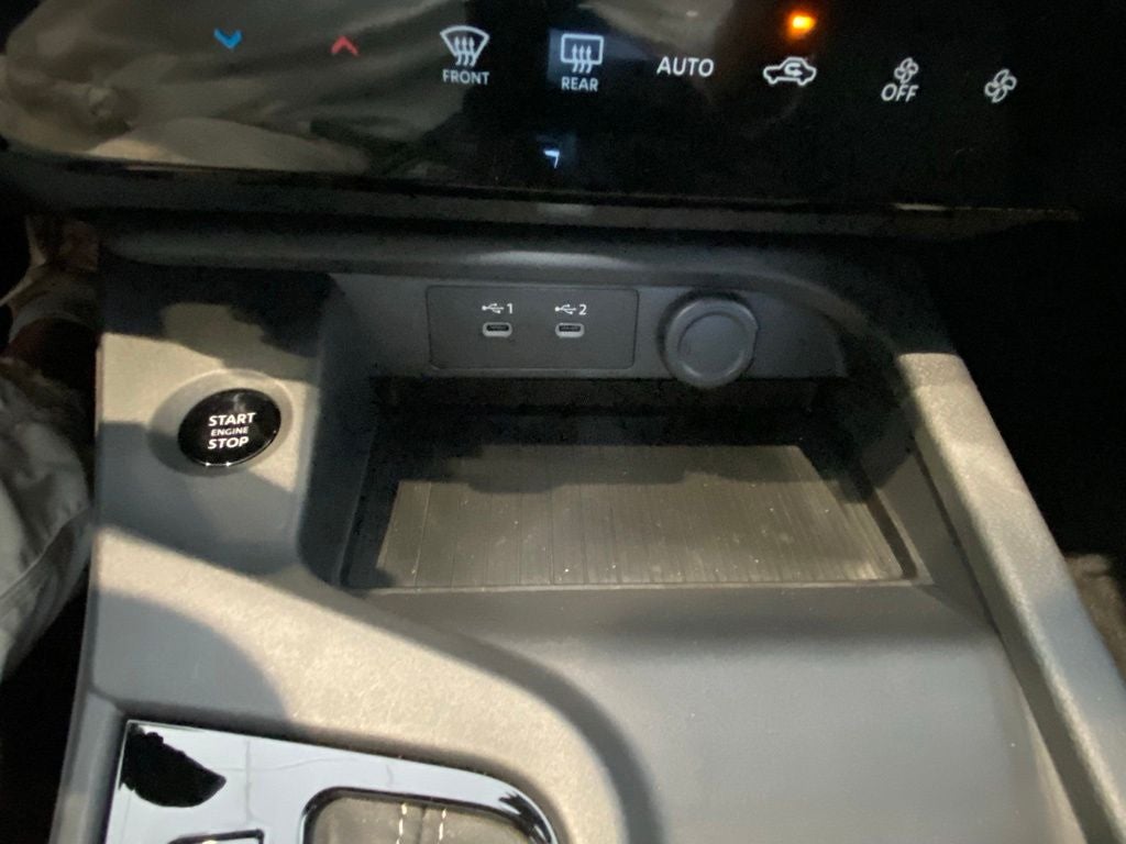 2026 Nissan Sentra SV ONE OWNER / CARPLAY