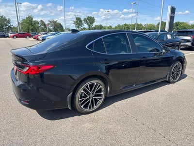2025 Toyota Camry XLE MOONROOF / AWD / HEATED SEATS