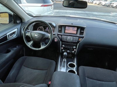 2016 Nissan Pathfinder SV