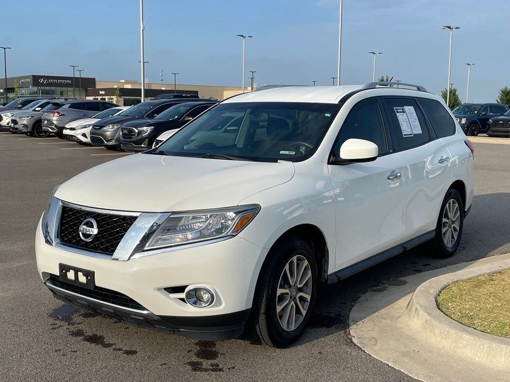 2016 Nissan Pathfinder SV