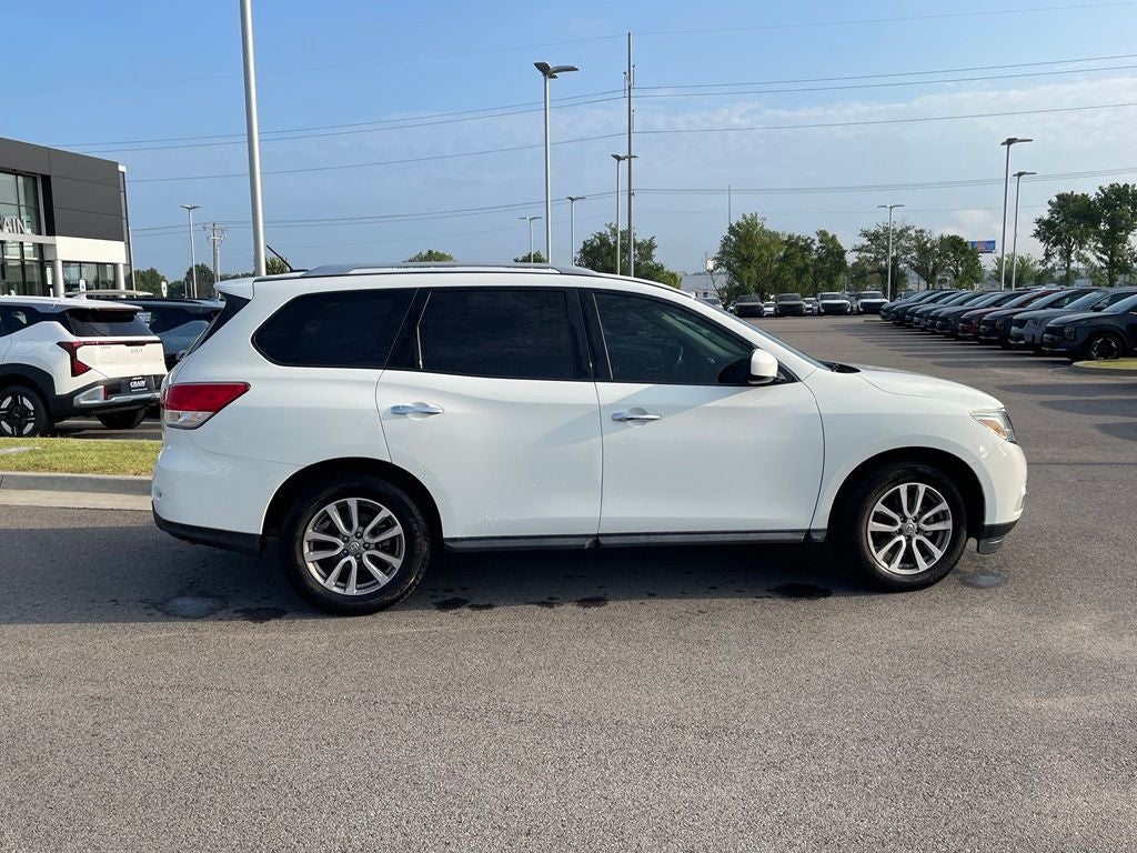 2016 Nissan Pathfinder SV