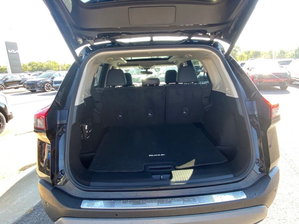 2023 Nissan Rogue SV ONE OWNER / CLEAN CARFAX