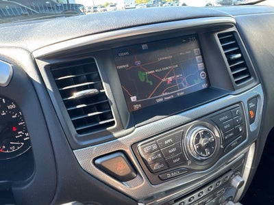2020 Nissan Pathfinder SL